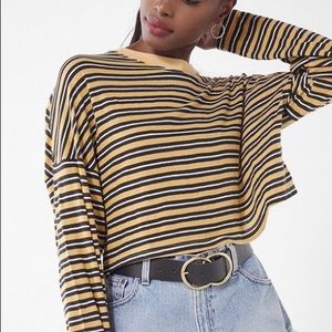 ⭐️ Urban outfitters long sleeve crop top ⭐️